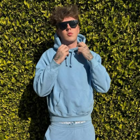 Ayden Tefft is an American singer and social media influencer.